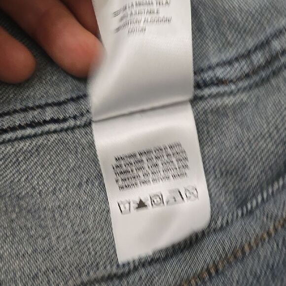 Hudson Jeans Blue Denim Jacket with Classic Design - Picture 10 of 10